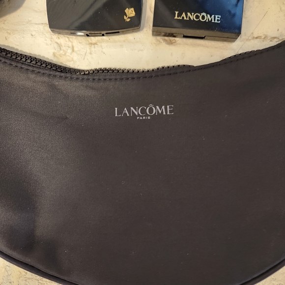 Lancome Bag And Makeup - Picture 3 of 11